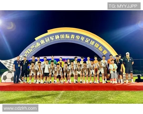 中国引进了哪位国际足球明星助力联赛发展与青训提升